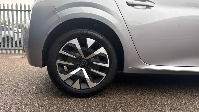 Peugeot 208 1.2 PureTech 100 Style 5dr Petrol Hatchback